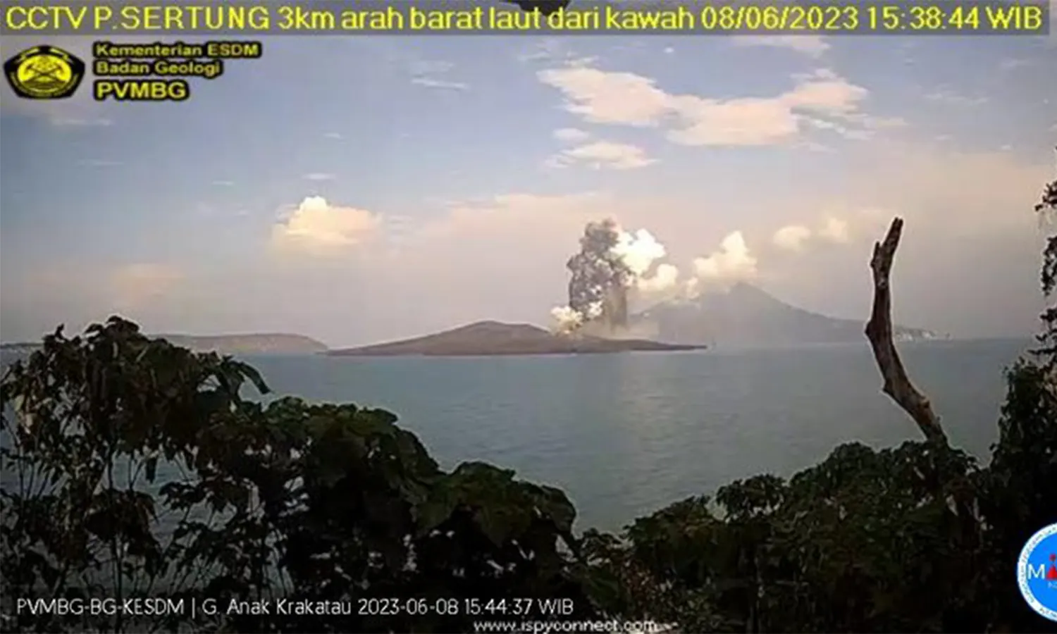 Gunung Anak Krakatau Kembali Erupsi, Tinggi Kolom Abu Capai 1.000 Meter