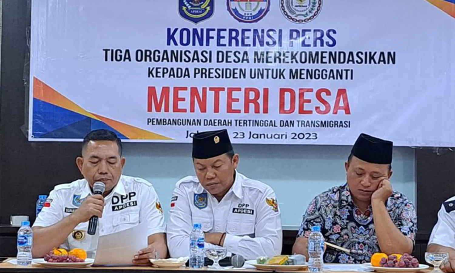 Soal Masa Jabatan Kades, 3 Asosiasi Minta Jokowi Copot Menteri PDTT