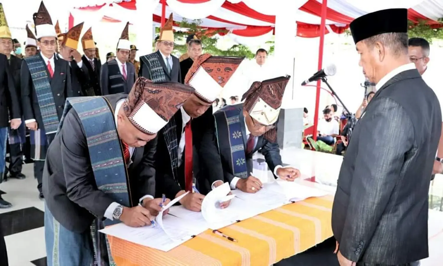 51 Pejabat di Simalungun Diganti