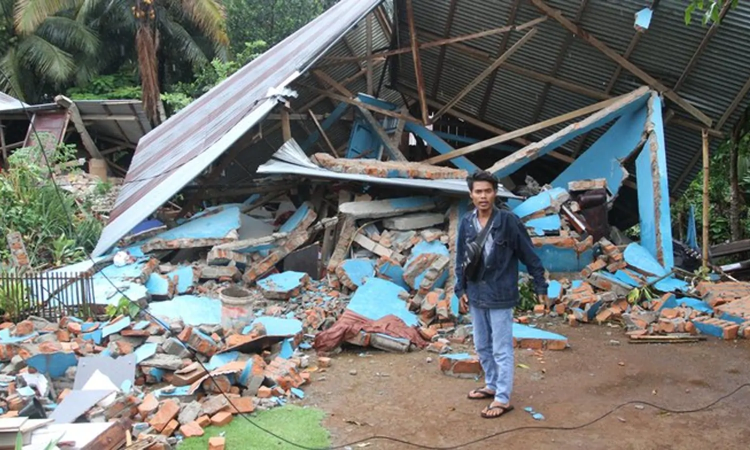 Pesaman Barat Diguncang 52 Gempa, 8 Orang Meninggal Dunia