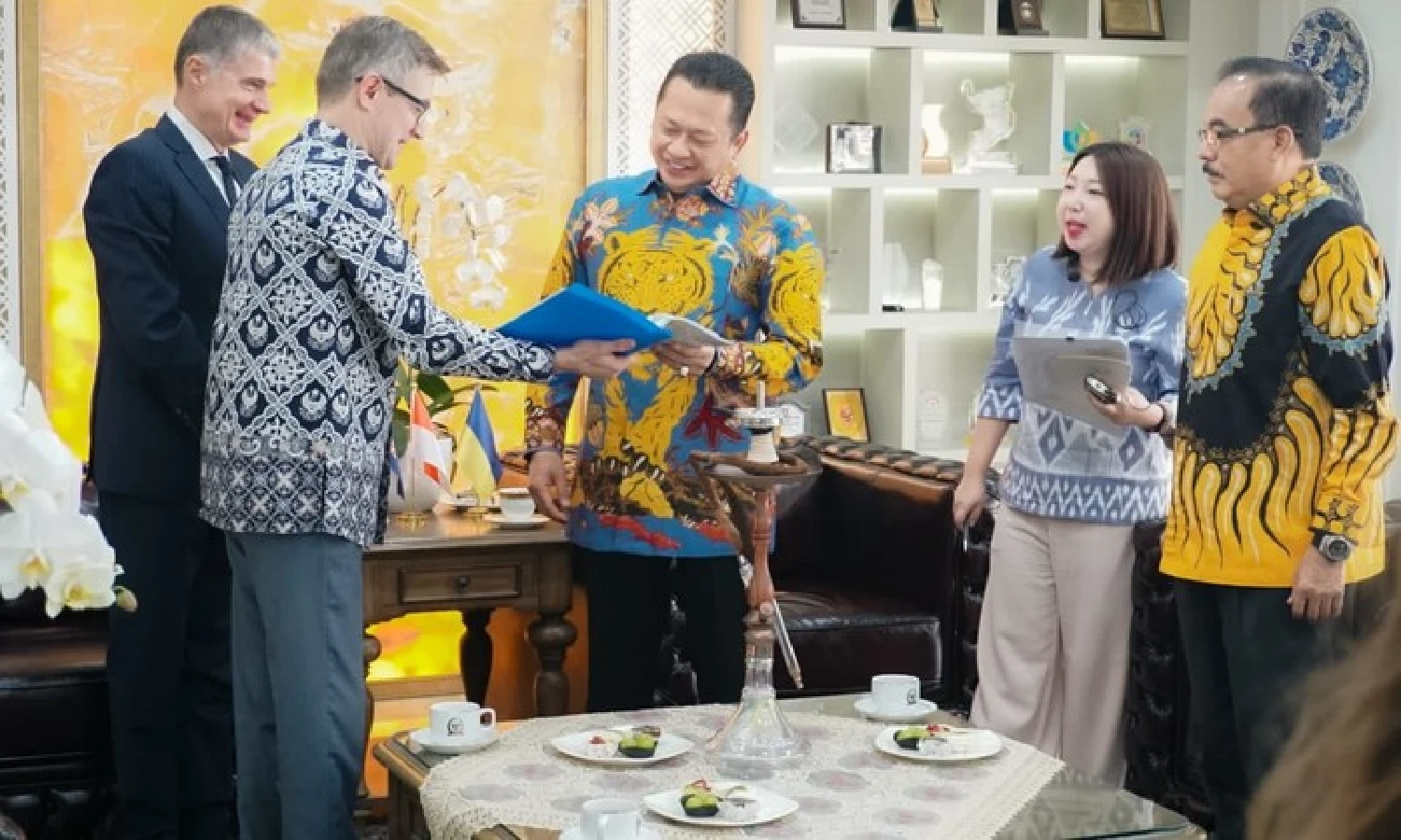 Ketua MPR akan Bertemu Pimpinan Parlemen Ukraina di Indonesia, Bahas Apa?