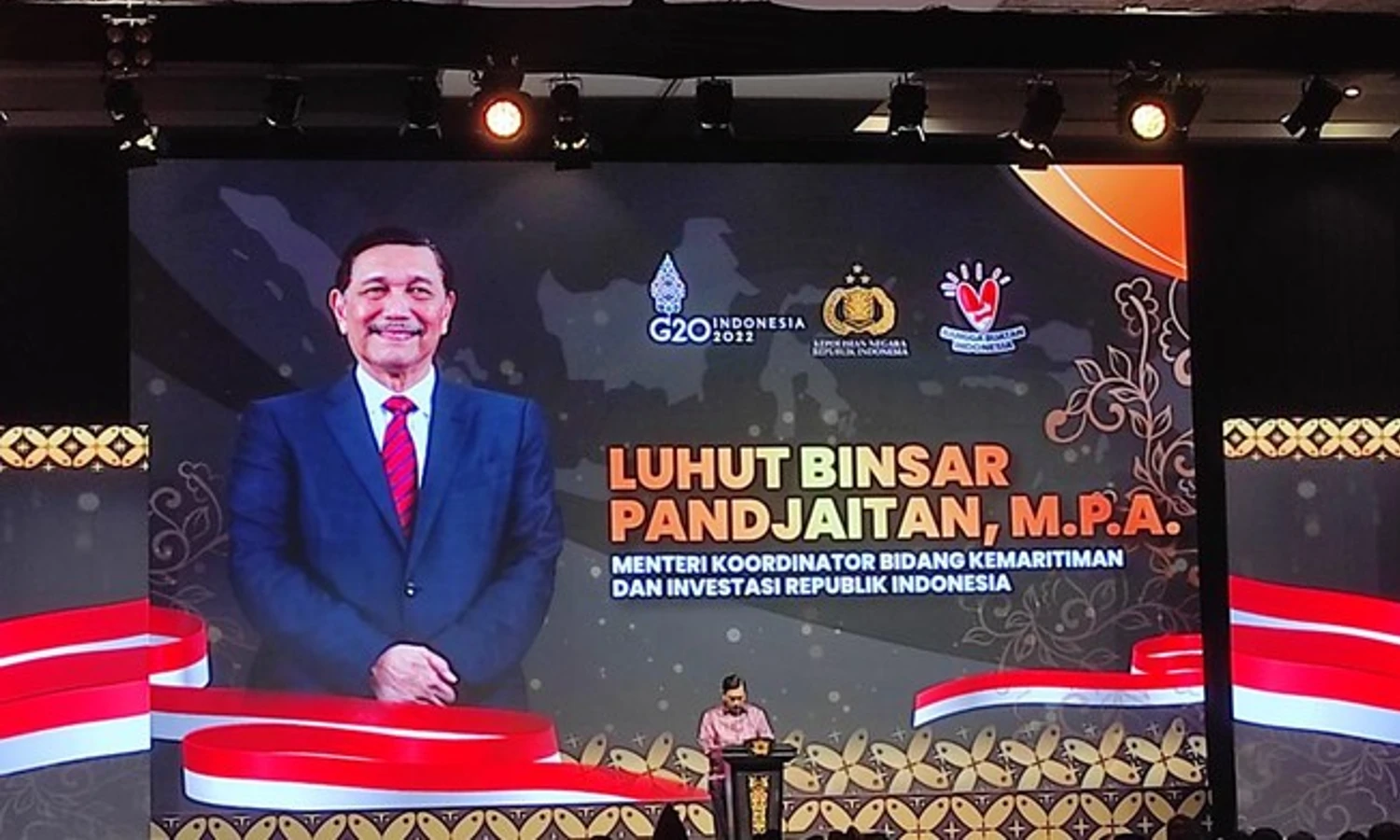 Luhut Ajak Pakai Produk Dalam Negeri, Kurangi Belanja Impor!