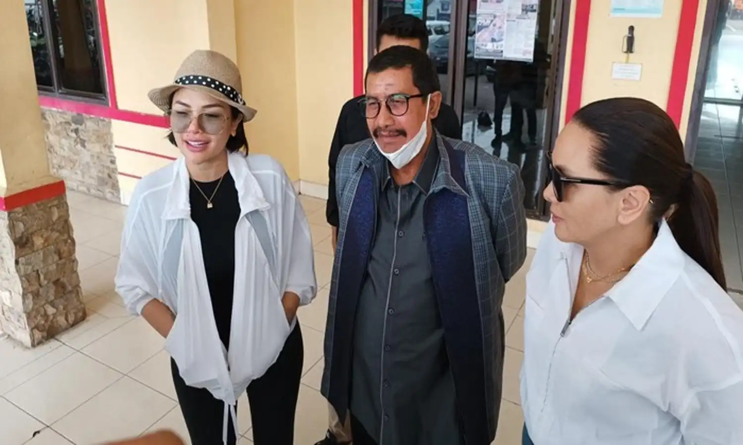 Nikita Mirzani Kapok Wajib Lapor