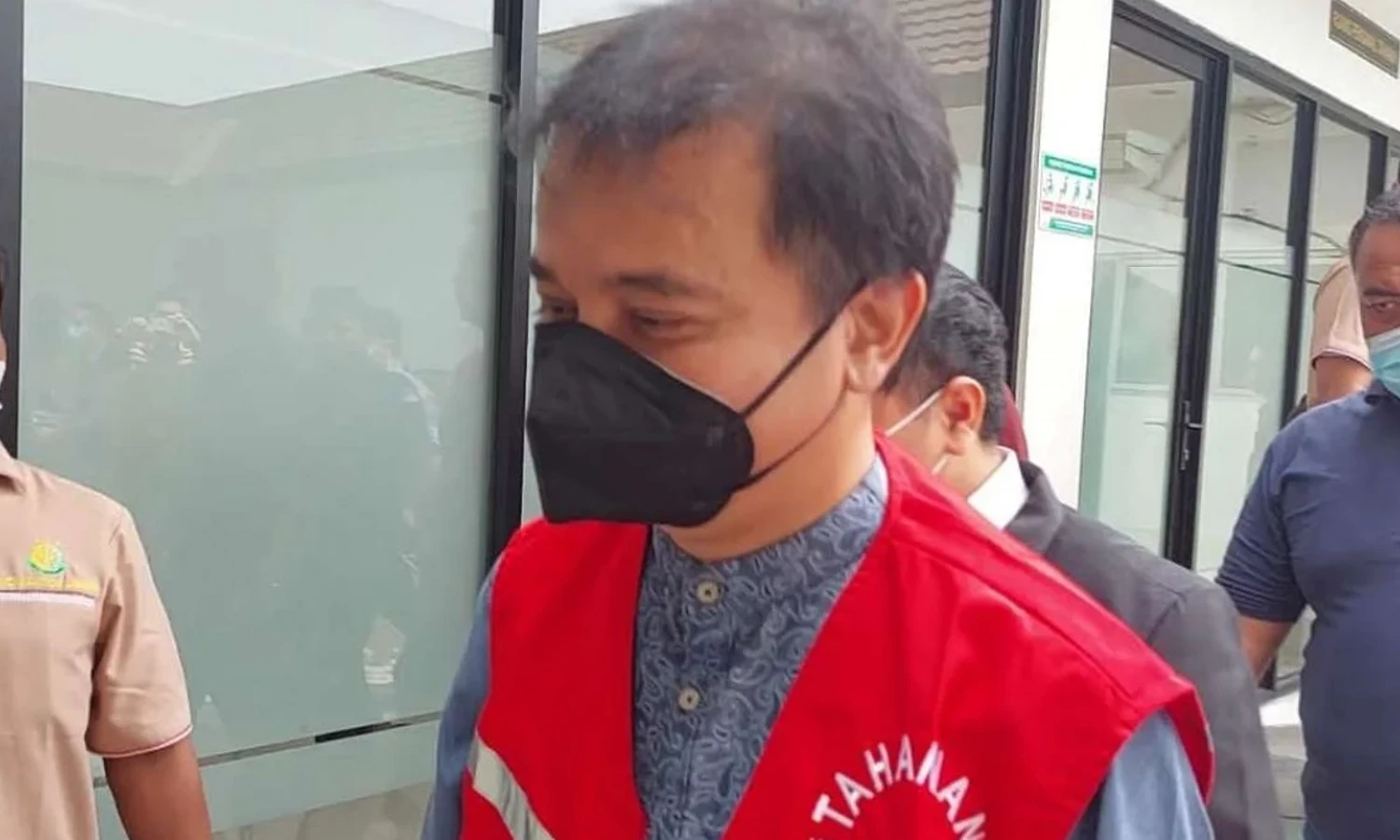 PN Jakbar Gelar Sidang Perdana Roy Suryo Hari Ini