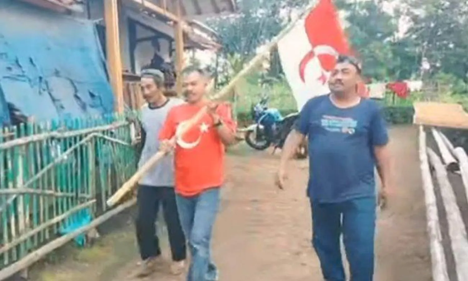 Geger, Tiga Panglima Kibarkan bendera NII di Garut