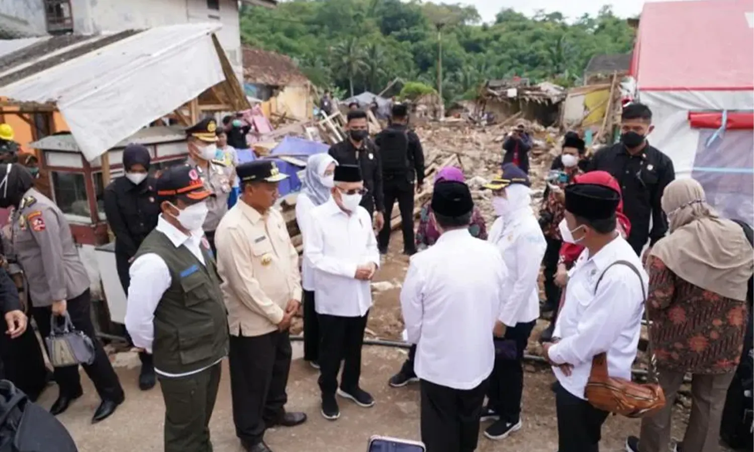 BNPB Pastikan Pembersihan Puing Rumah Gempa Cianjur Selesai dalam 40 Hari