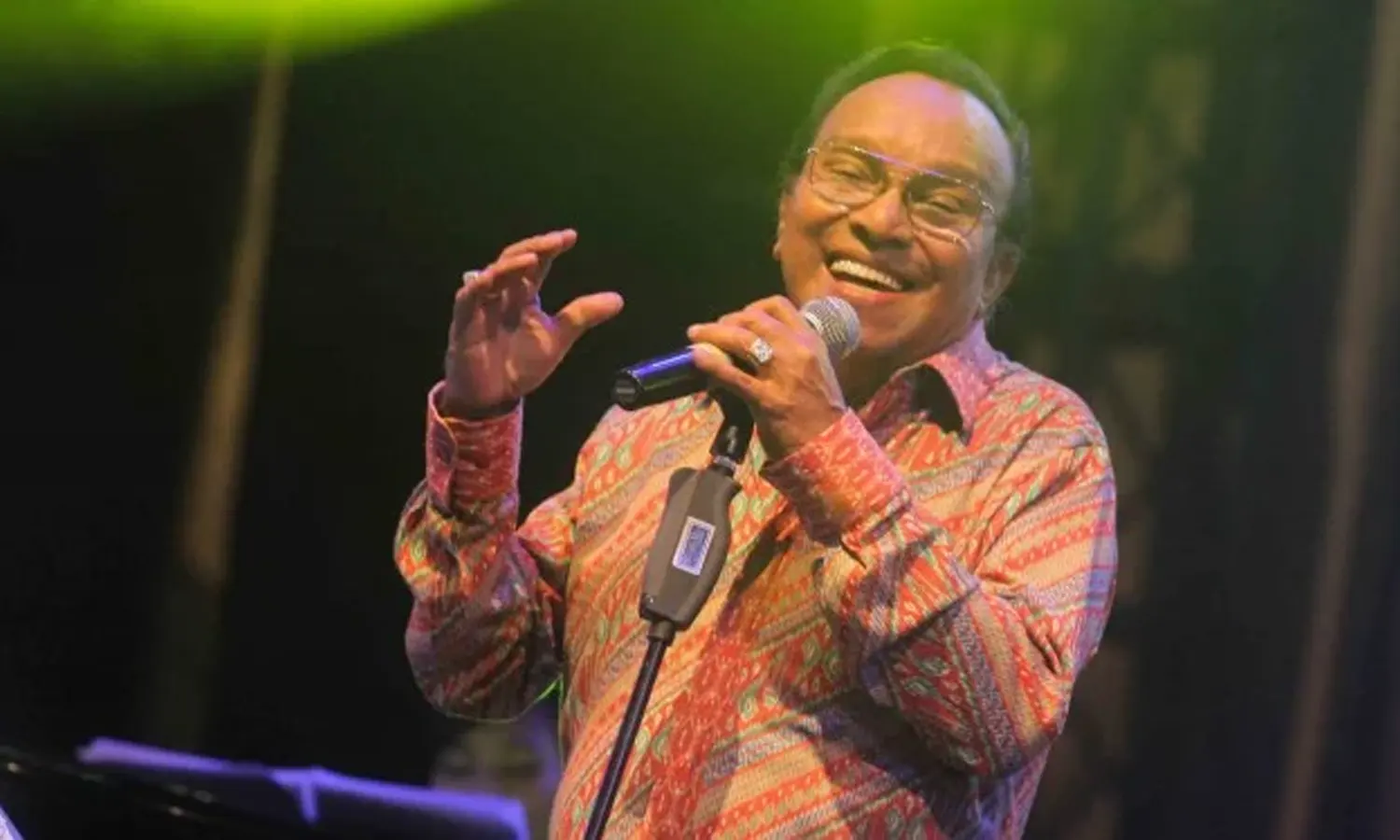 Penyanyi Senior Bob Tutupoly Meninggal Dunia