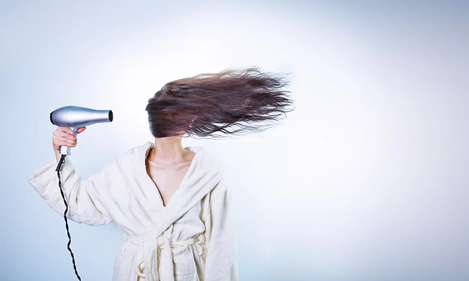 22 Cara Merawat Rambut Kering untuk Wanita juga Pria, Sederhana dan Dapat Dilakukan di Rumah!