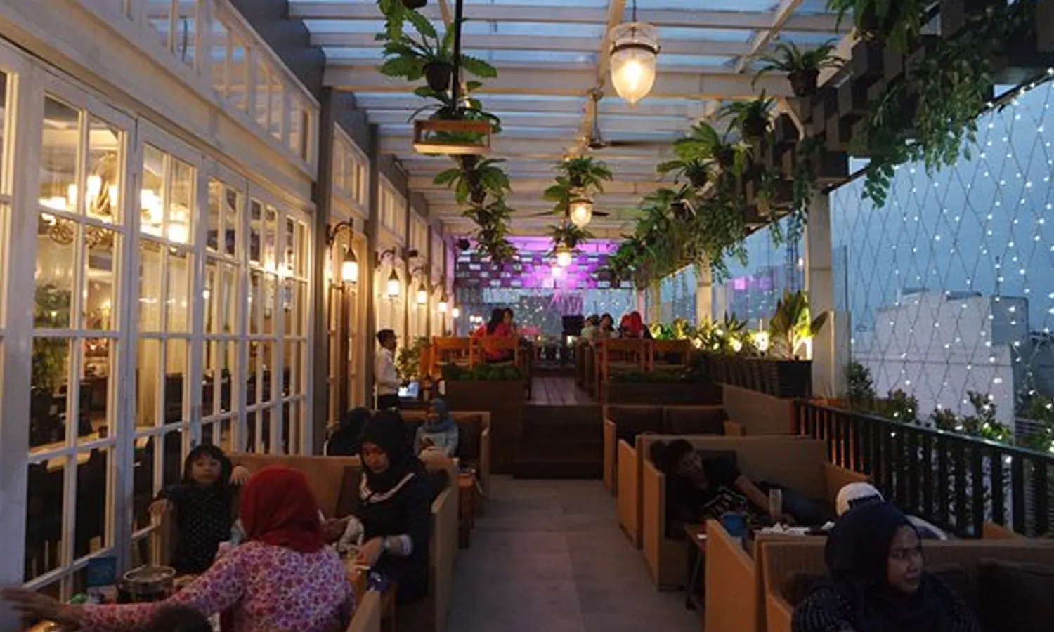 10 Tempat Nongkrong Murah di Palembang Paling Recommended