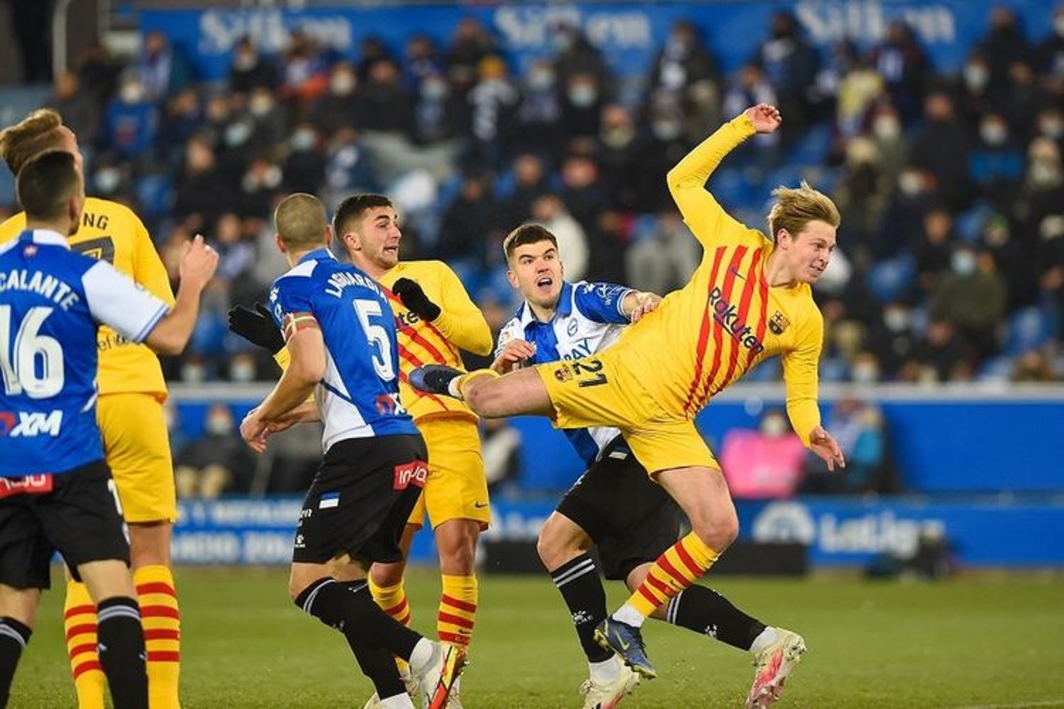 Gol Tunggal Frenkie De Jong Menangkan Barcelona Kontra Alaves