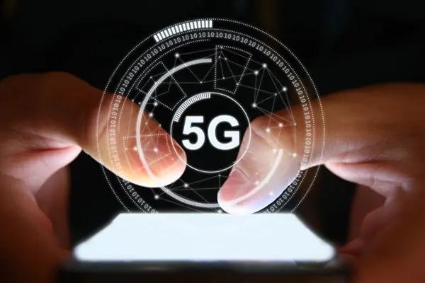 Smartfren Daftar Uji Laik Operasi (ULO) Untuk Komersialisasi 5G