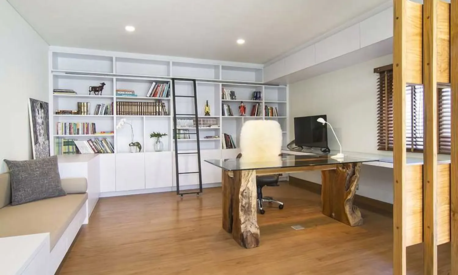 10 Inspirasi Desain Ruang Kantor Minimalis dan Nyaman, Dijamin Makin Produktif