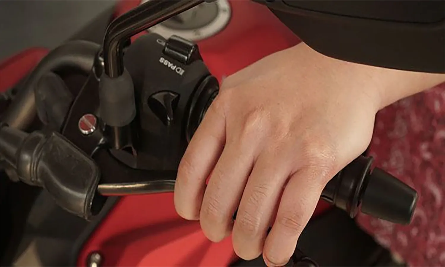 Ini Kelebihan dan Kekurangan Motor Kopling Manual
