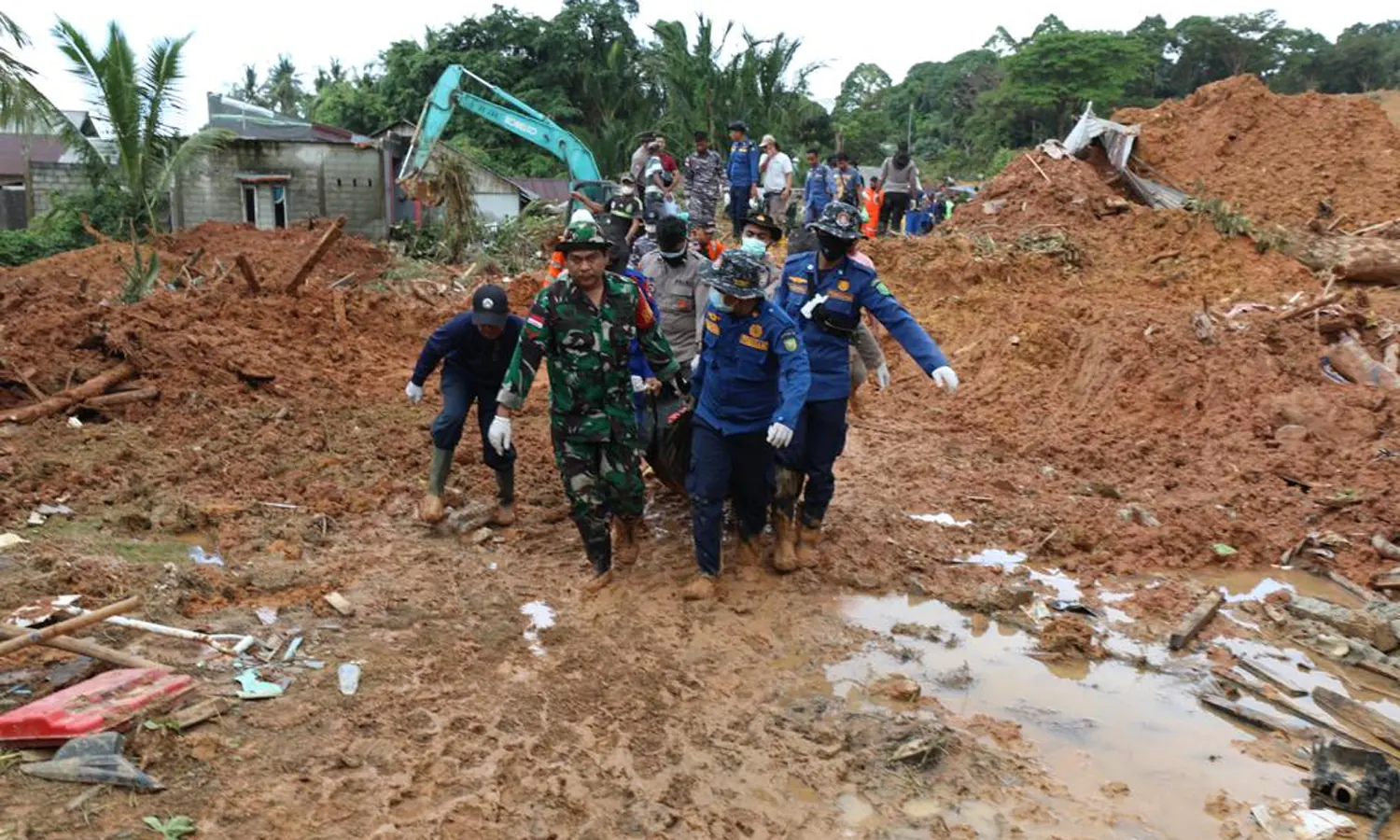 15 Orang Tewas dan 35 Hilang Imbas Longsor di Kabupaten Natuna