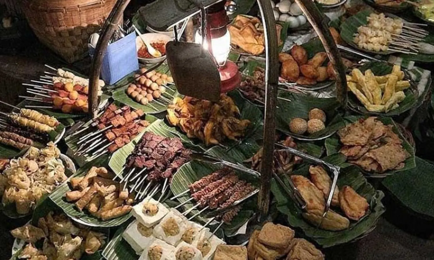 10 Tempat Wisata Kuliner Malam di Solo, Asyik Sambil Nongkrong