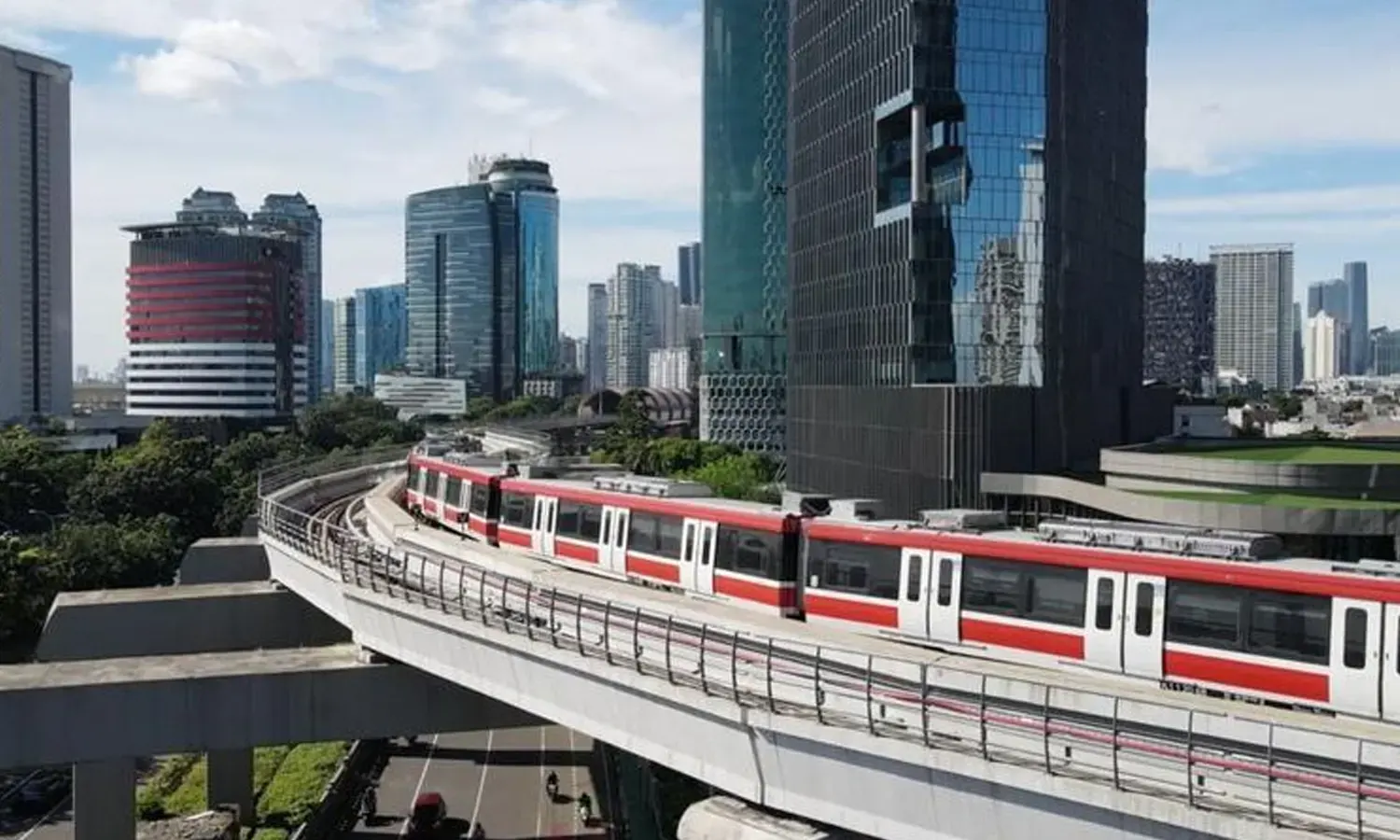 LRT Jabodebek Siap Beroperasi secara Komersil Mulai Senin Depan