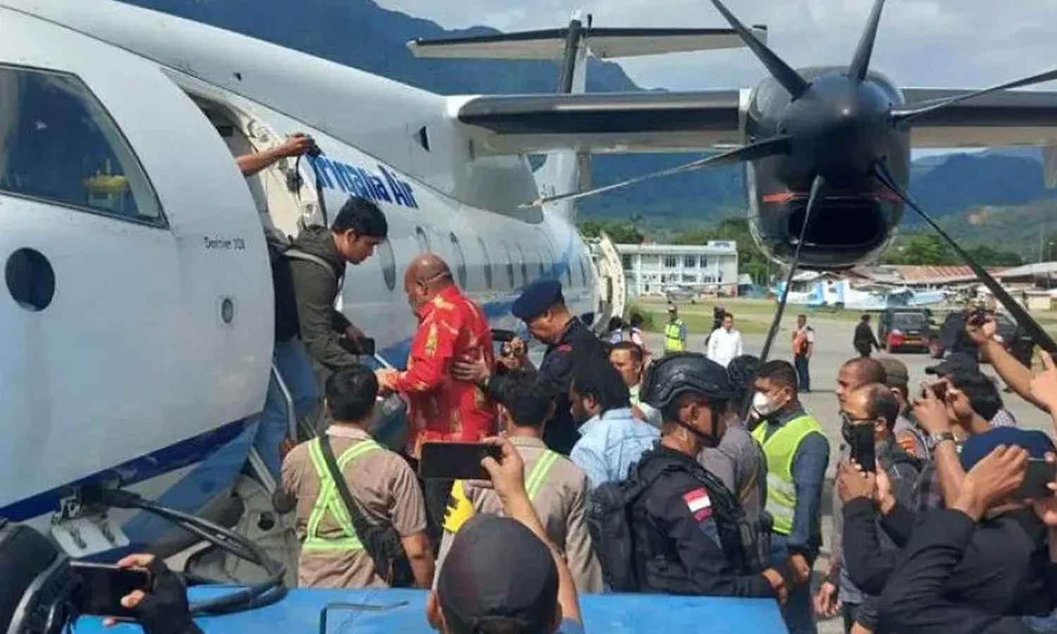 Ricuh saat Dibawa ke Jakarta, Pendukung Lukas Enembe Tewas Tertembak