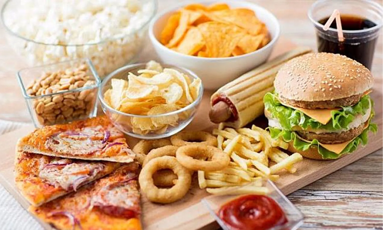 5 Makanan yang Harus Dihindari Penderita Hipertensi