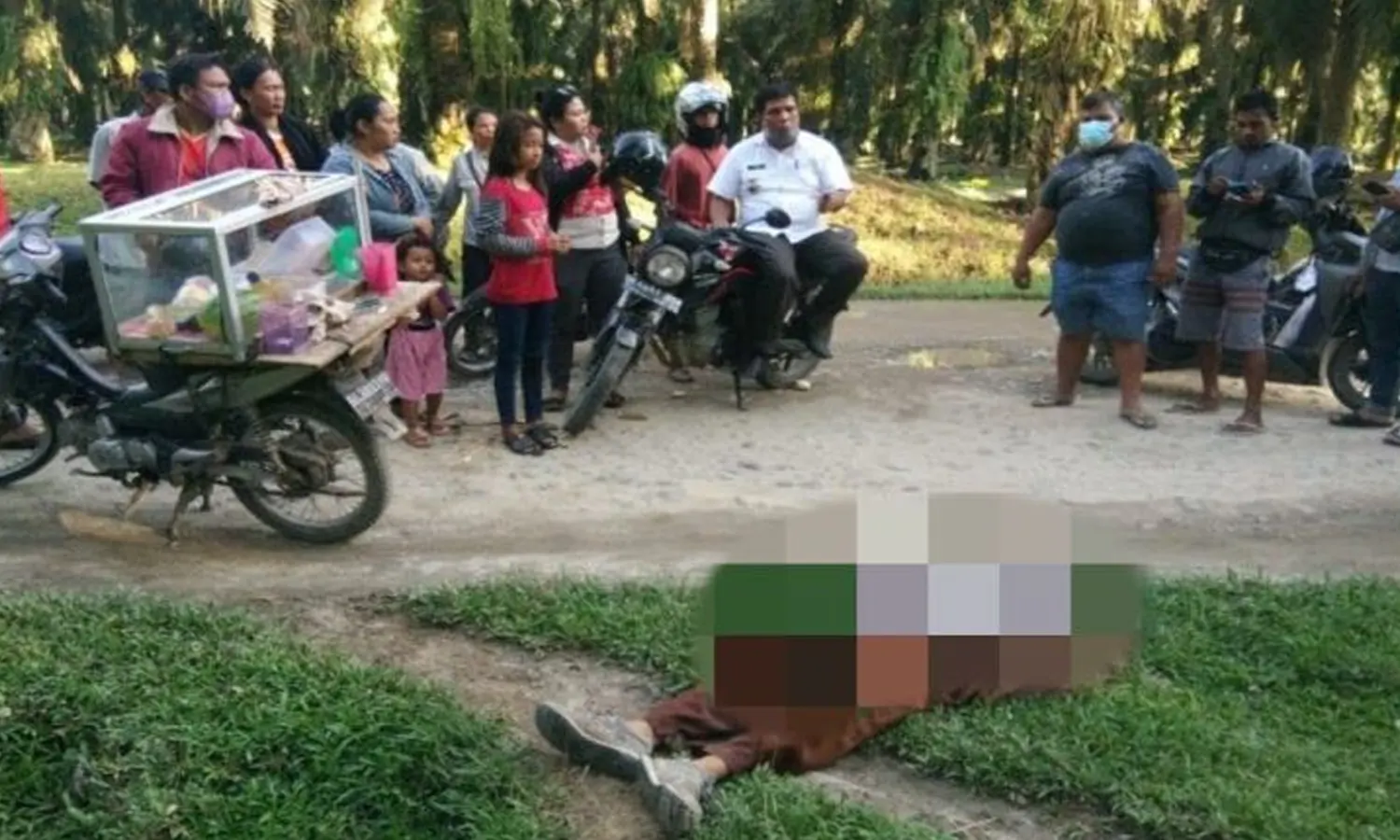 Mayat Pria Tergeletak di Pinggir Jalan Membuat Warga Sergai Geger