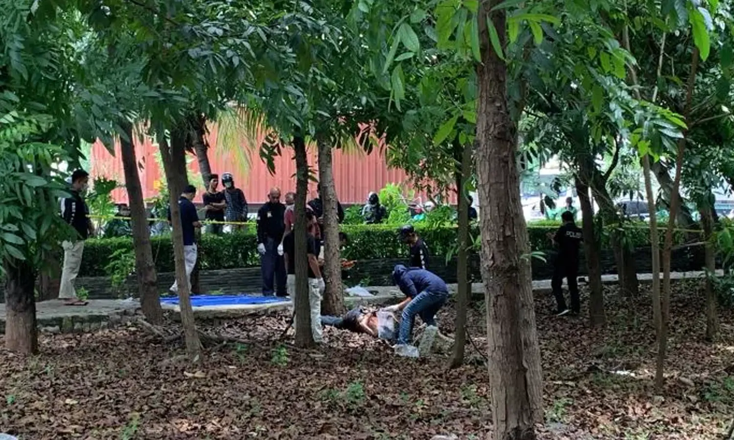 Warga temukan Mayat terikat di Taman Hutan Kota Bekasi