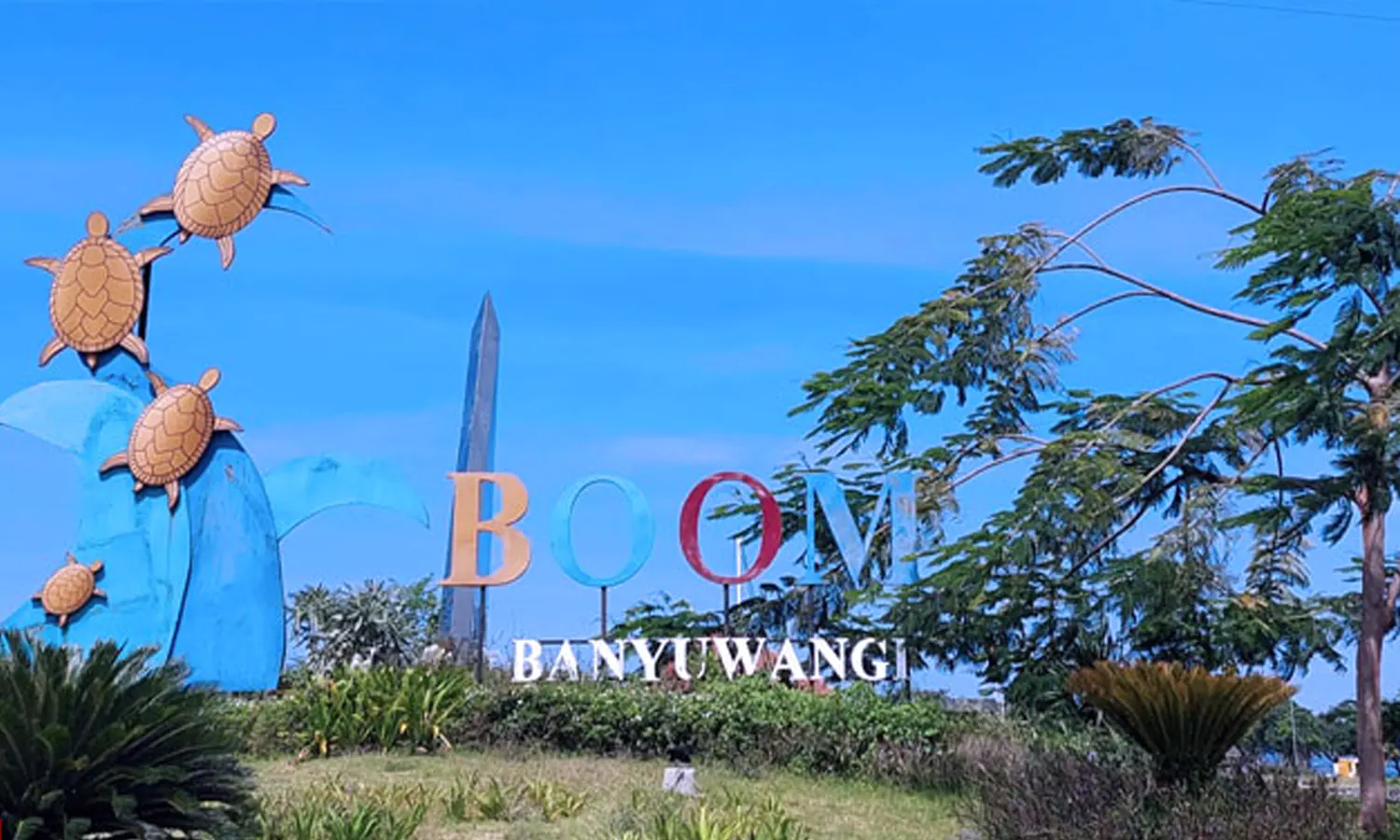 Pantai Boom Banyuwangi: Daya Tarik, Harga Tiket Masuk dan Lokasinya