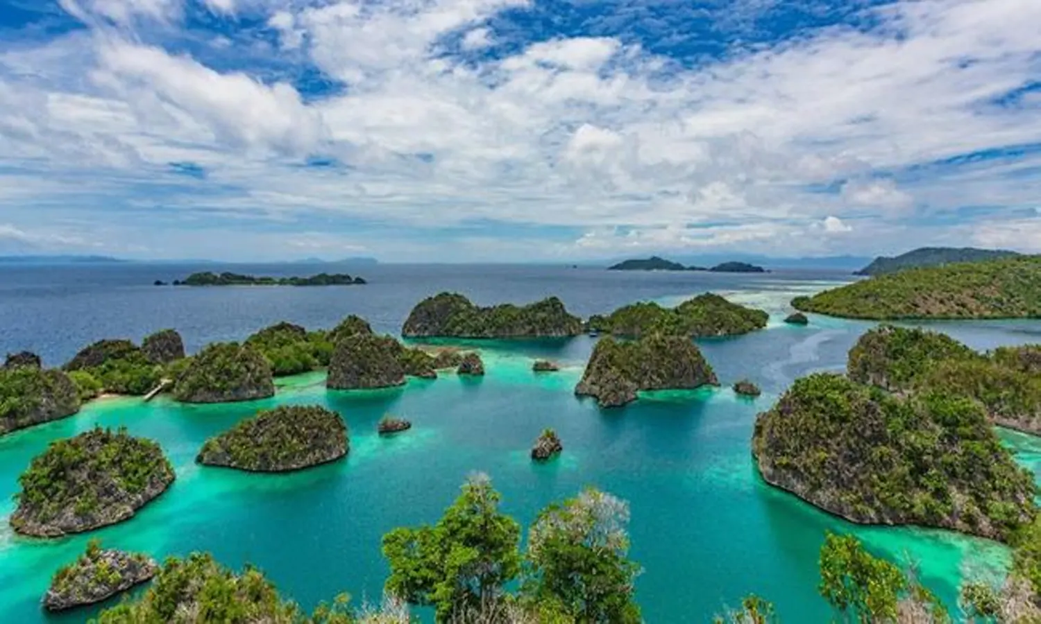8 Pantai Terindah di Indonesia yang Wajib Kamu Kunjungi!