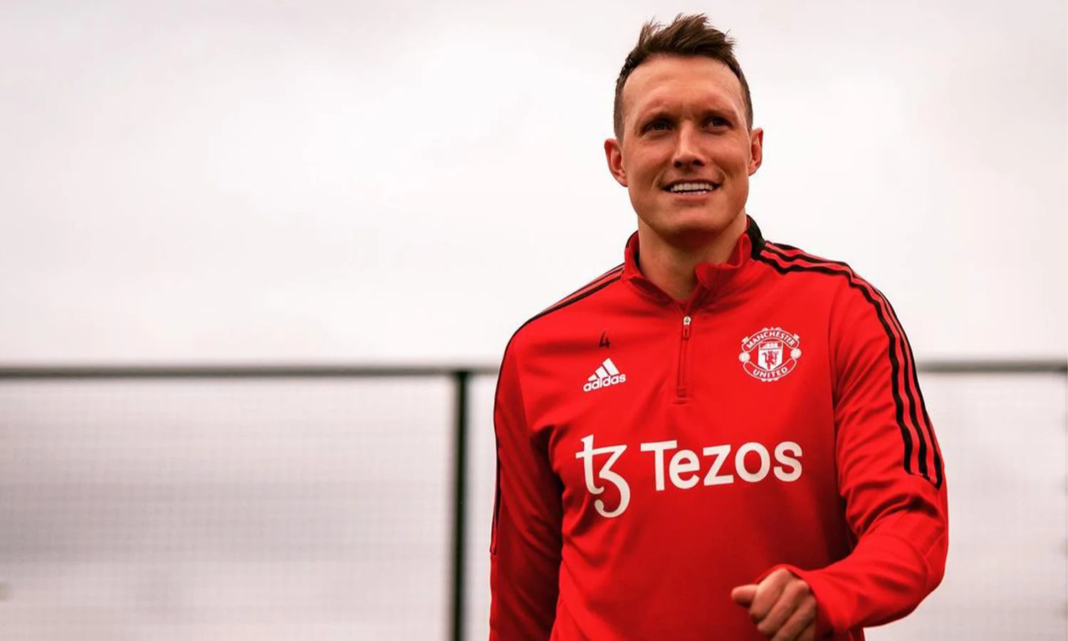 Phil Jones Resmi Pensiun dari Sepak Bola di Usia 32 Tahun