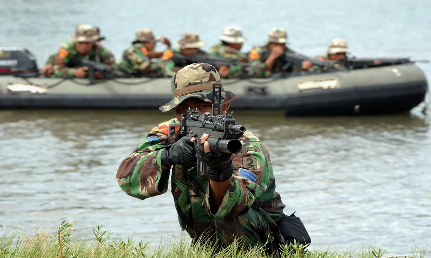 Prajurit TNI Jatuh ke Jurang usai Ditembak KKB