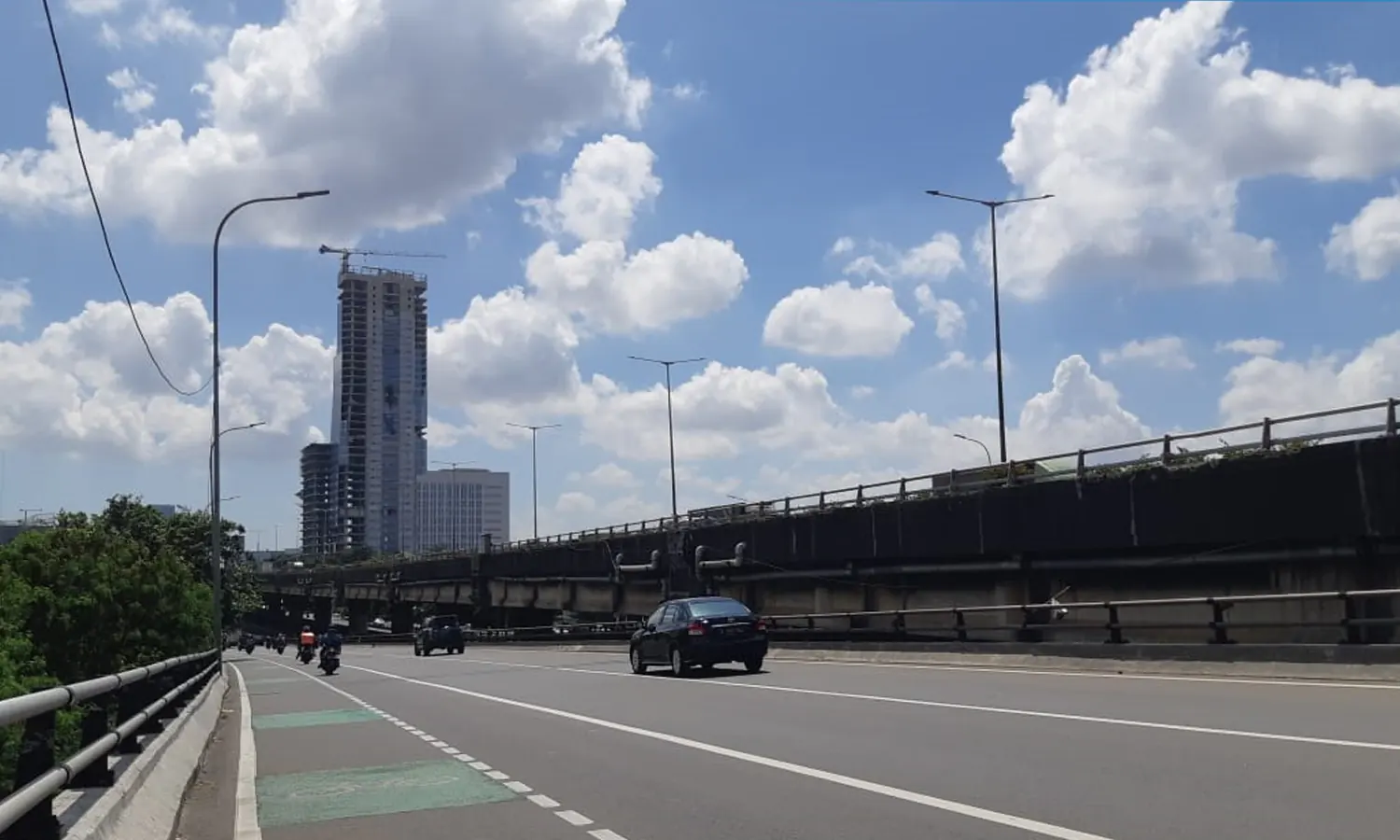 Prakiraan Cuaca DKI Jakarta 14 Mei 2023: Seharian Berawan, Cocok Buat Jalan-jalan