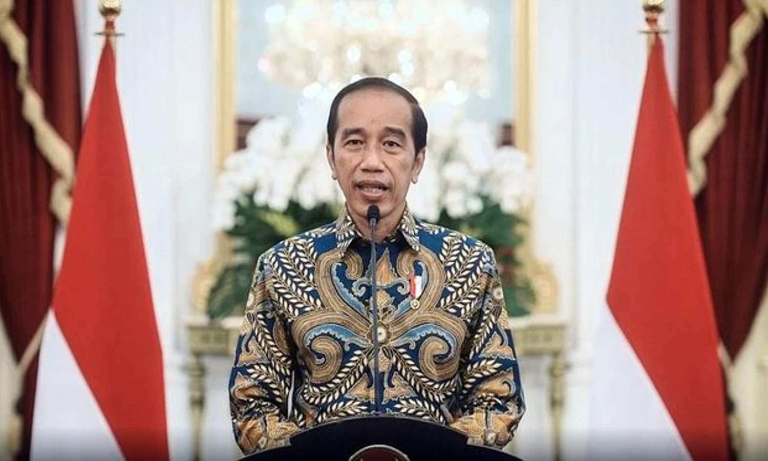 Persulit Urus Visa dan Kitas, Jokowi Perintahkan Layanan Imigrasi Berubah Total