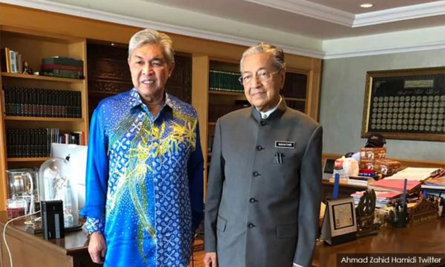 Mahathir Mohamad Digugat Presiden UMNO atas Pencemaran Nama Baik