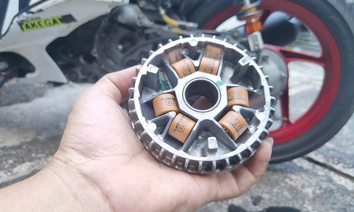 Tanda-Tanda Roller CVT Motor Matic Sudah Aus
