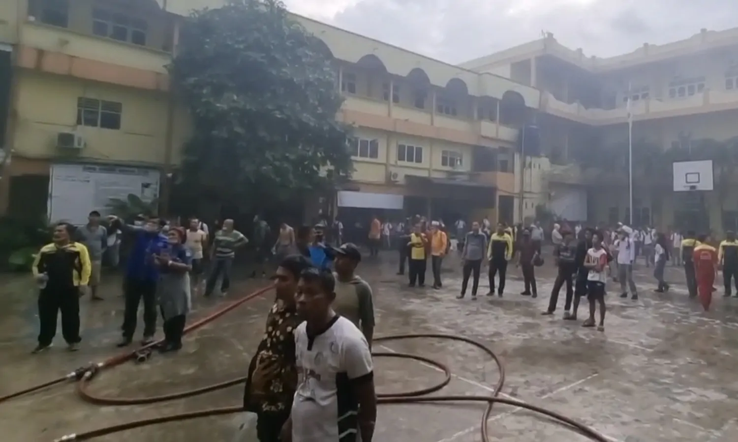 Kantin dan Ruang Belajar SMK di Deli Serdang Ludes Terbakar