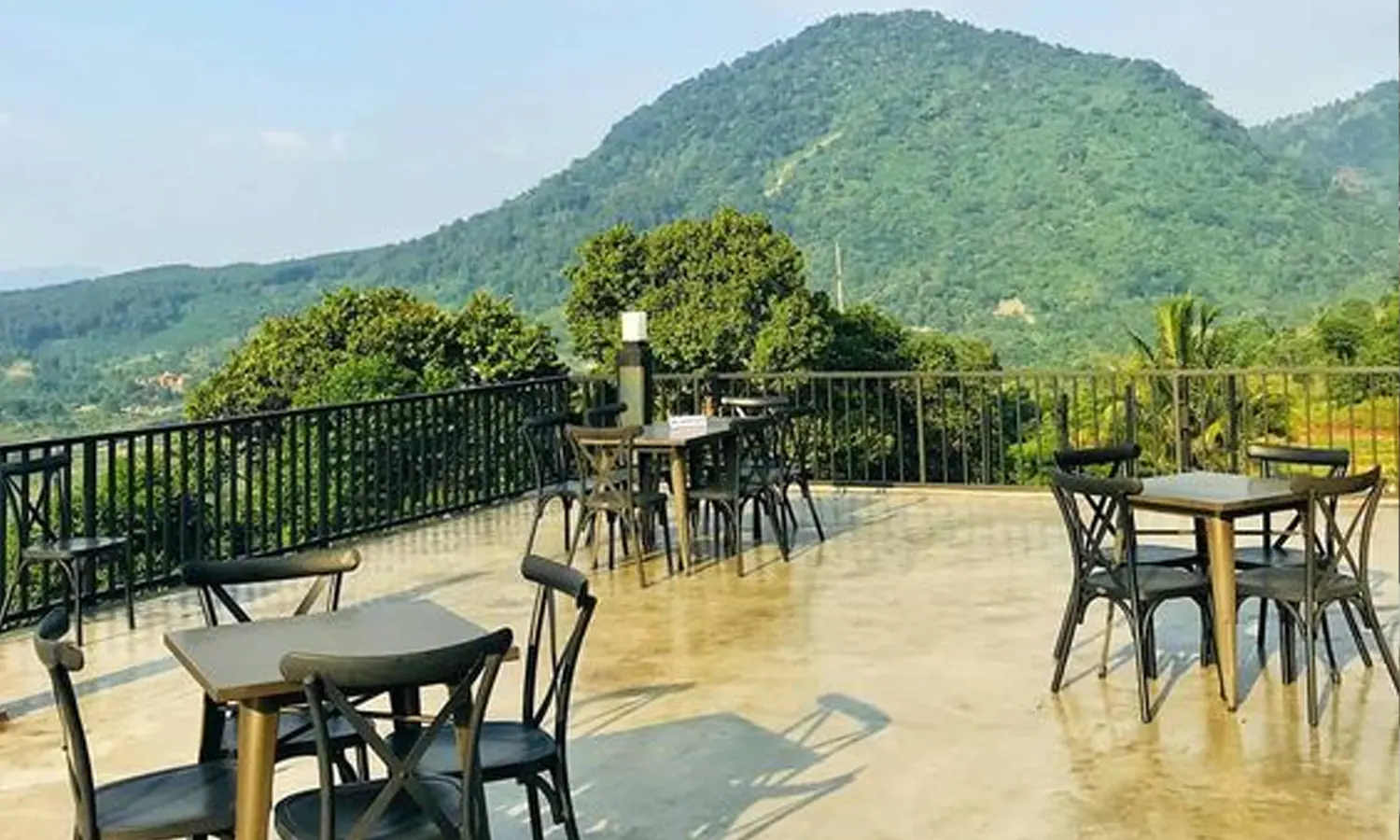 7 Tempat Makan di Sentul dengan View Bagus yang Recommended