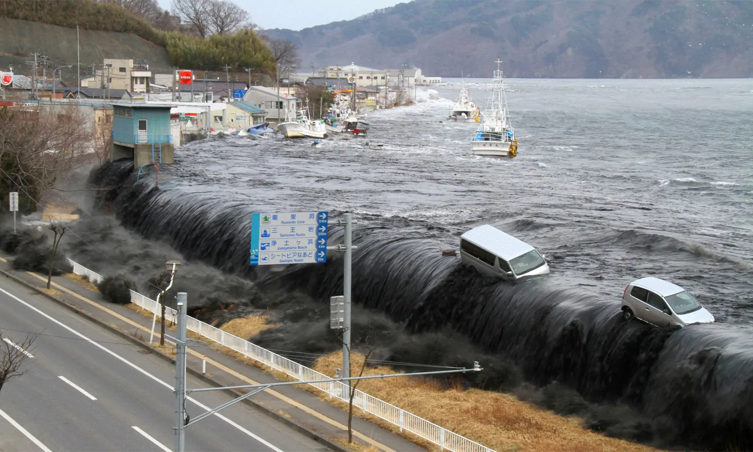 Ibu Kota Tonga Dihantam Tsunami