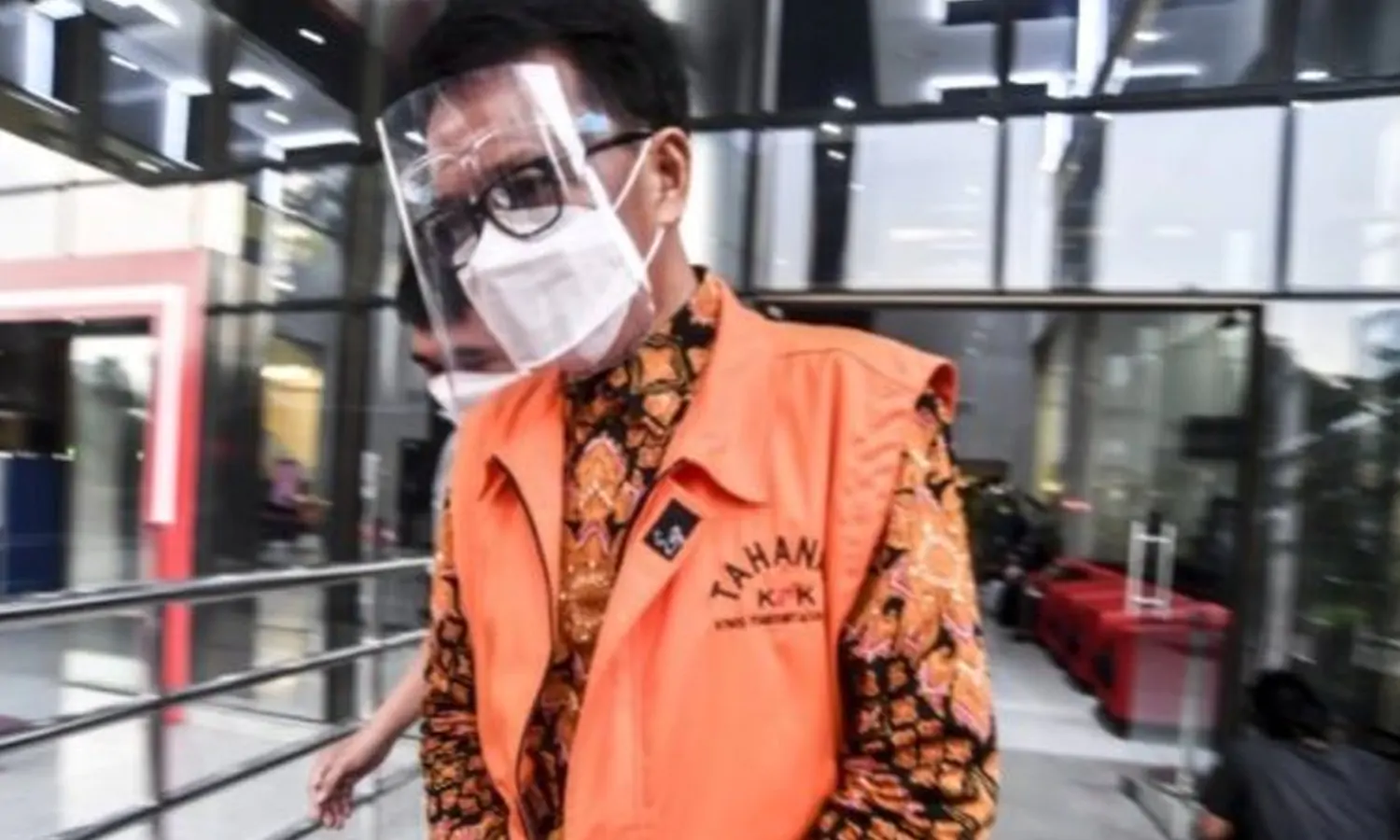 Nurdin Abdullah Divonis 5 Tahun Penjara dan Denda 5,8 Miliar