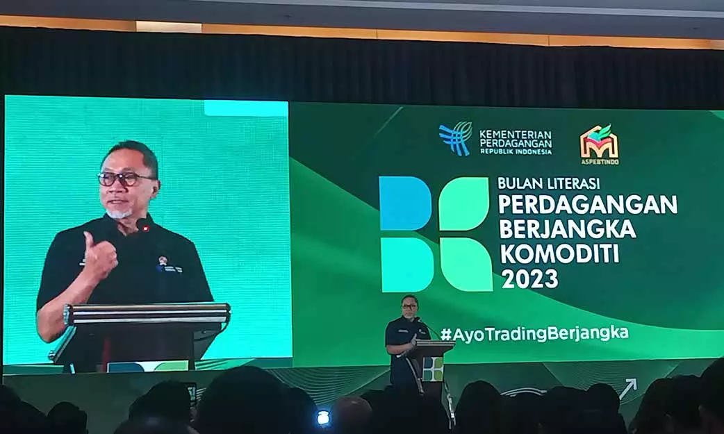 Zulkifli Hasan Janji Bursa Sawit Segera Diresmikan